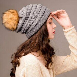 Furtalk Knit Cap with Fur Pom Pom